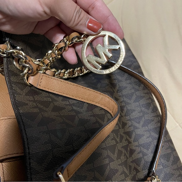 🌈 Lovely MK purse - Picture 8 of 9